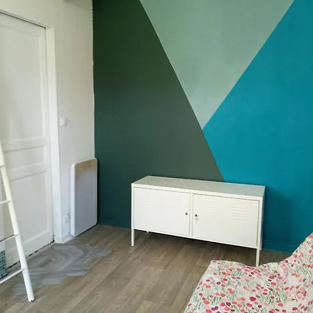 Independent Studuo Close To Paris